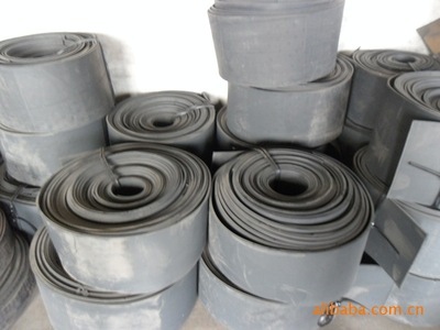 【廠家大量供應(yīng)鞋底料】?jī)r(jià)格,廠家,圖片,輸送帶,羅莊區(qū)意通橡膠制品廠-